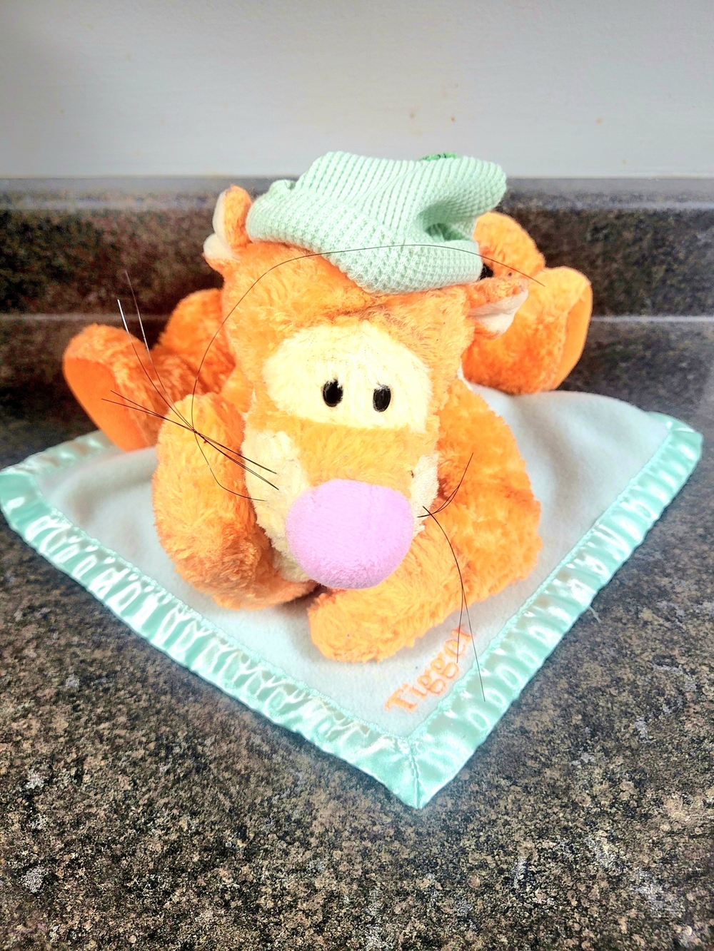 Disney Winnie The Poosh Gund Tigger Plush With Blanket And Hat